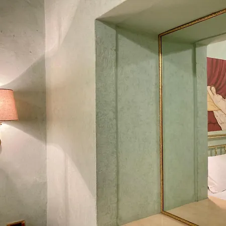 فندق Fantastic Garden - Firenze Nord 4*